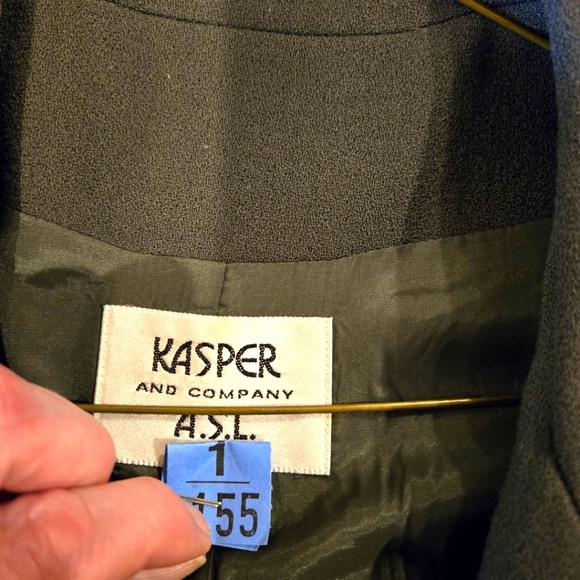 Kasper Classic Grey Woman's Jacket/Blazer, Size 12 - Picture 7 of 7